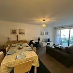 Appartement T3 A Avec Terrasse Et Parking Securise - Fr-1-374-233