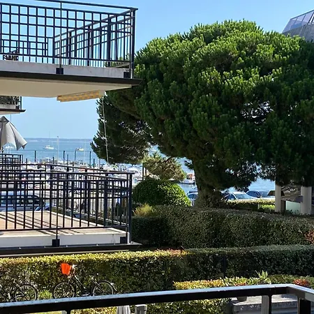 T3 A Avec Terrasse Et Parking Securise - Fr-1-374-233 Appartement