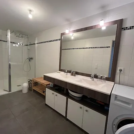 Apartmán T3 A Avec Terrasse Et Parking Securise - Fr-1-374-233 *